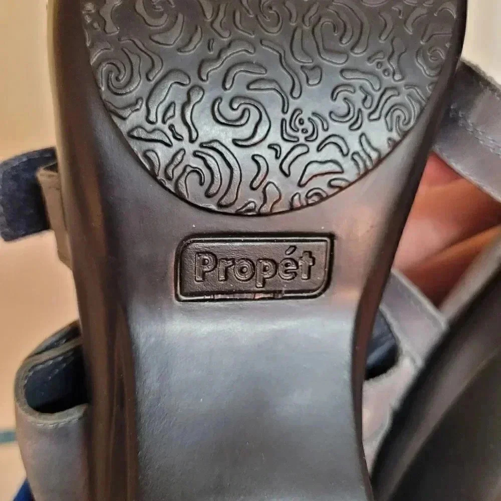 Propet Sandals - Picture 6 of 8